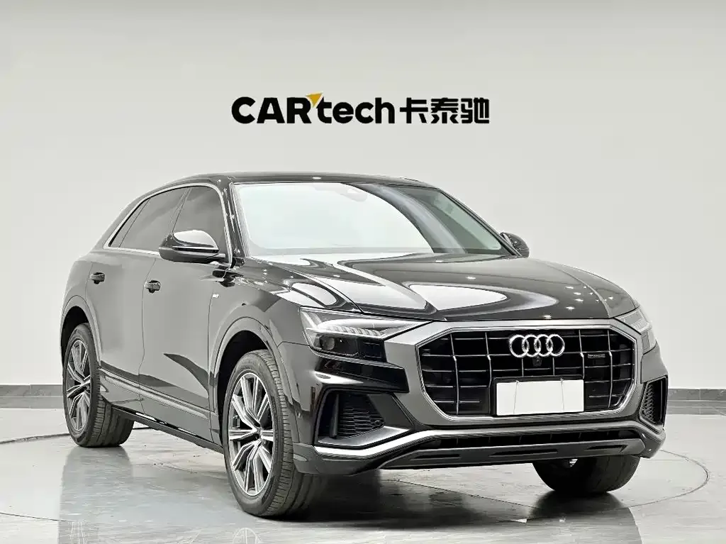 Audi Q8 2023 из CN, фото 4