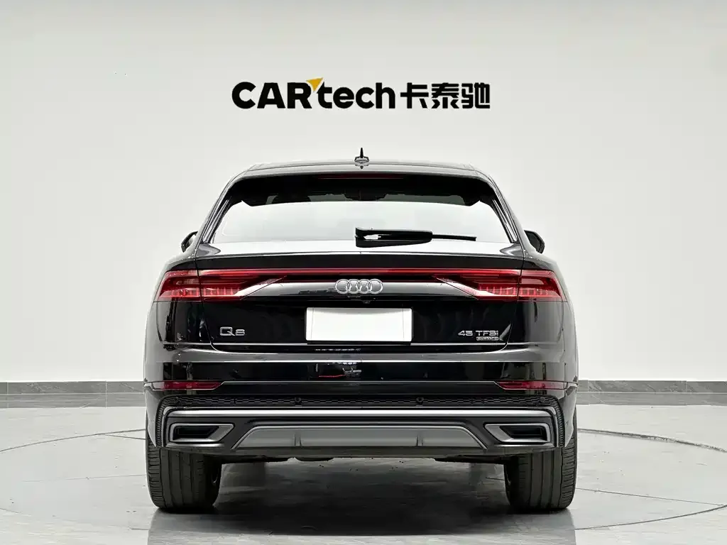Audi Q8 2023 из CN, фото 9