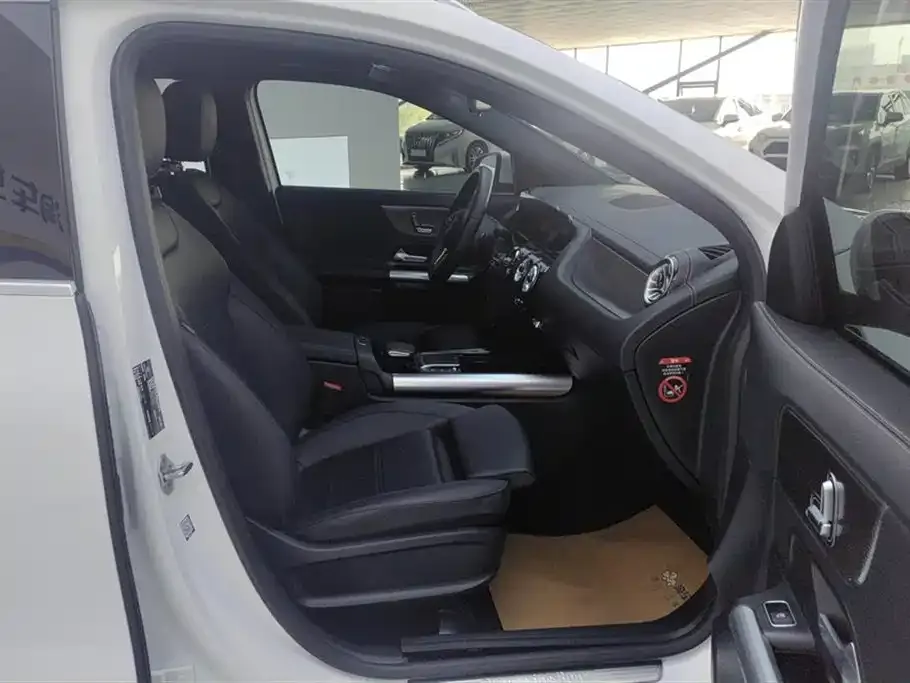 Mercedes-Benz GLA 2023 из CN, фото 9