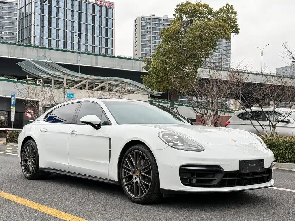 Porsche Panamera — фото 9