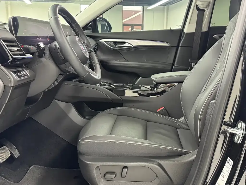 Buick Envision Plus — фото 6