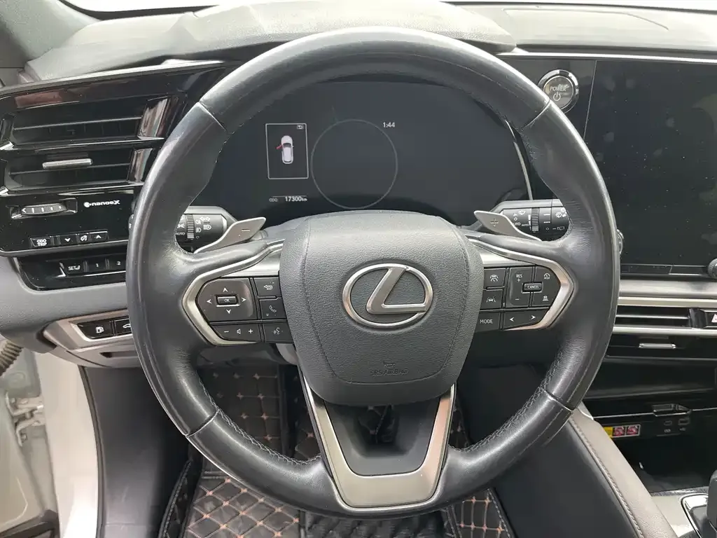 Lexus RX — фото 3