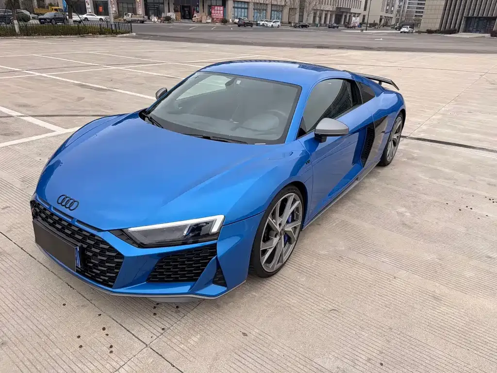 Audi R8 — фото 1
