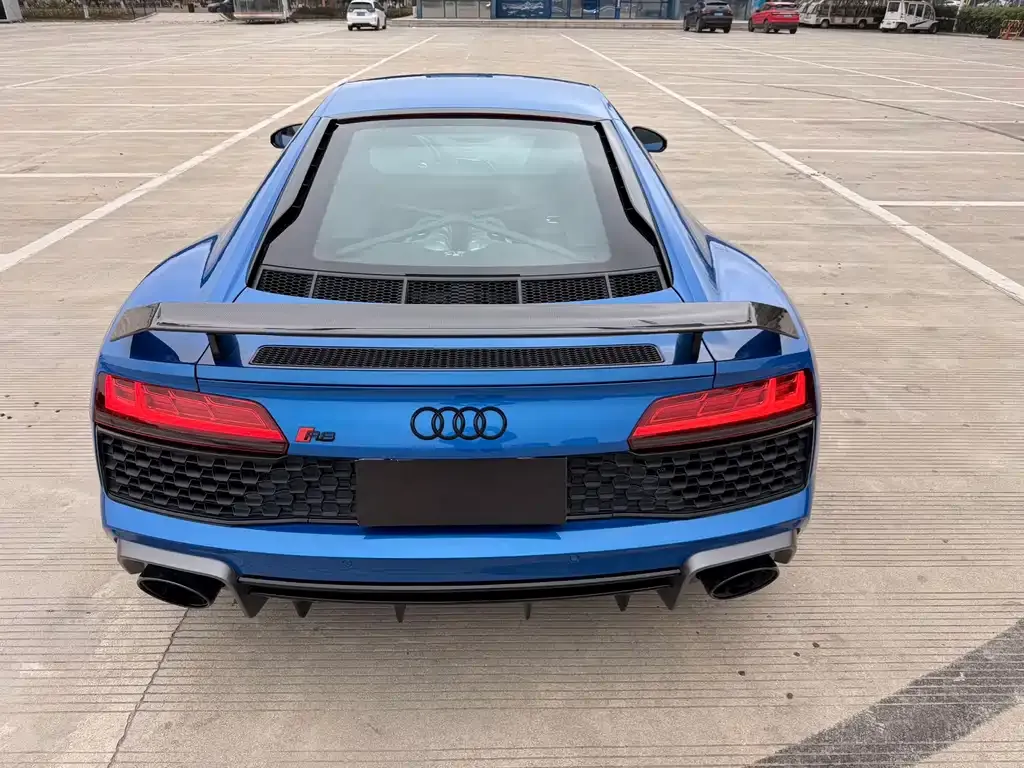 Audi R8 — фото 5