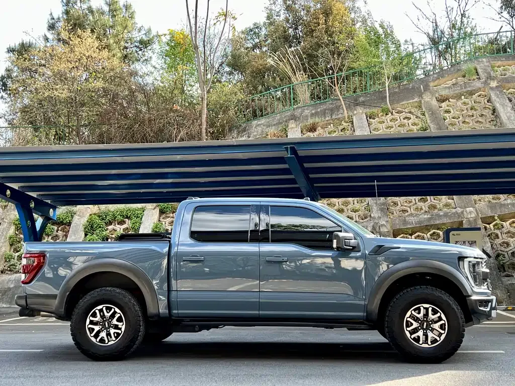 Ford F-150 Raptor — фото 5