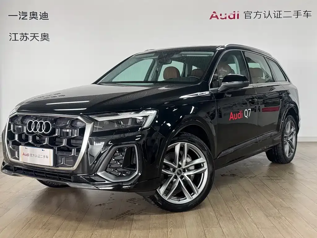 Audi Q7 2024 из CN, фото 1