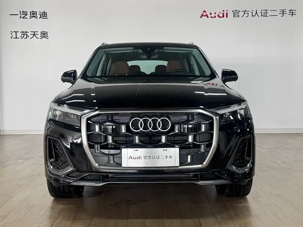 Audi Q7 2024 из CN, фото 4