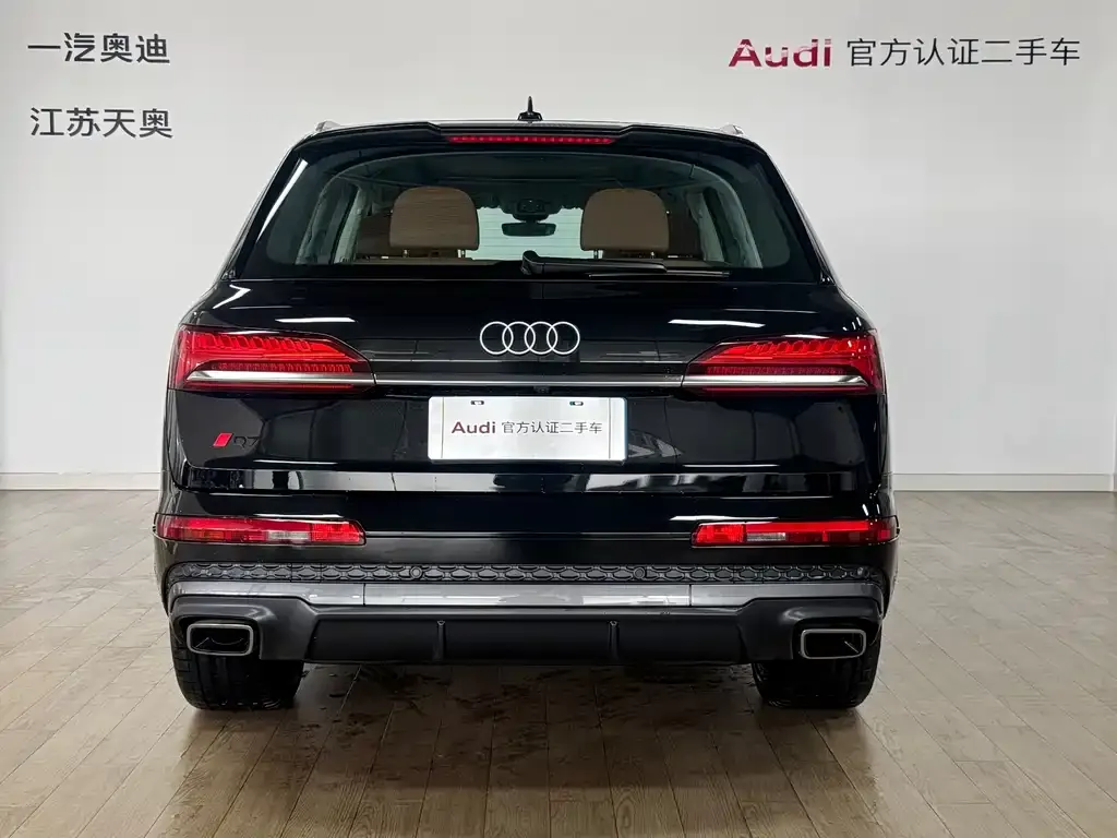 Audi Q7 2024 из CN, фото 7