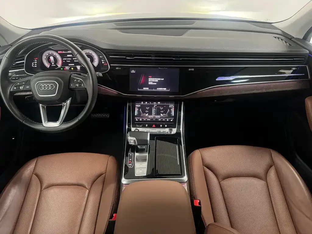 Audi Q7 2024 из CN, фото 3