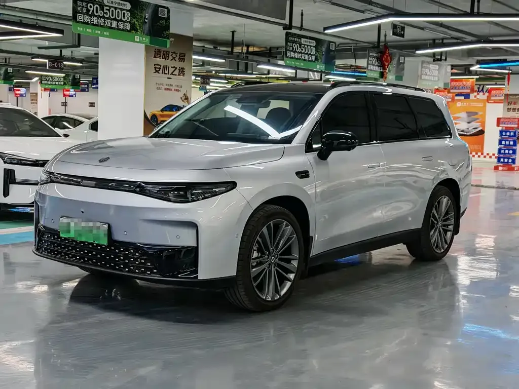 Leapmotor C16