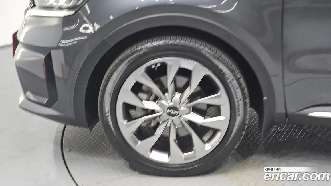 Kia Sorento — фото 4