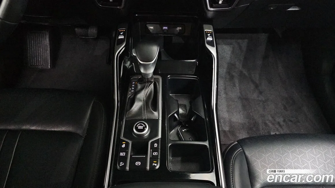 Kia Sorento — фото 10