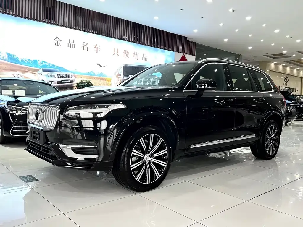 Volvo XC90 — фото 1
