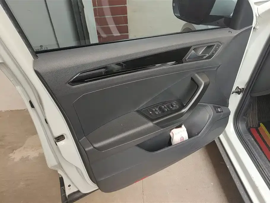 Volkswagen T-Roc 2022 из CN, фото 9