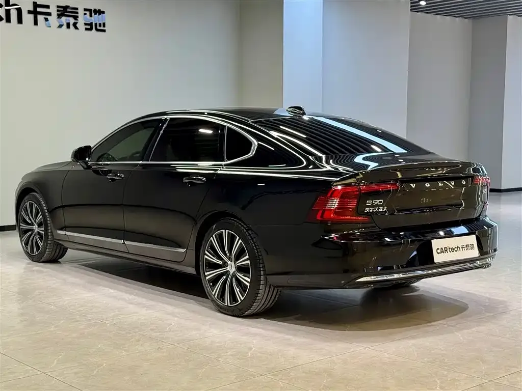 Volvo S90 — фото 3