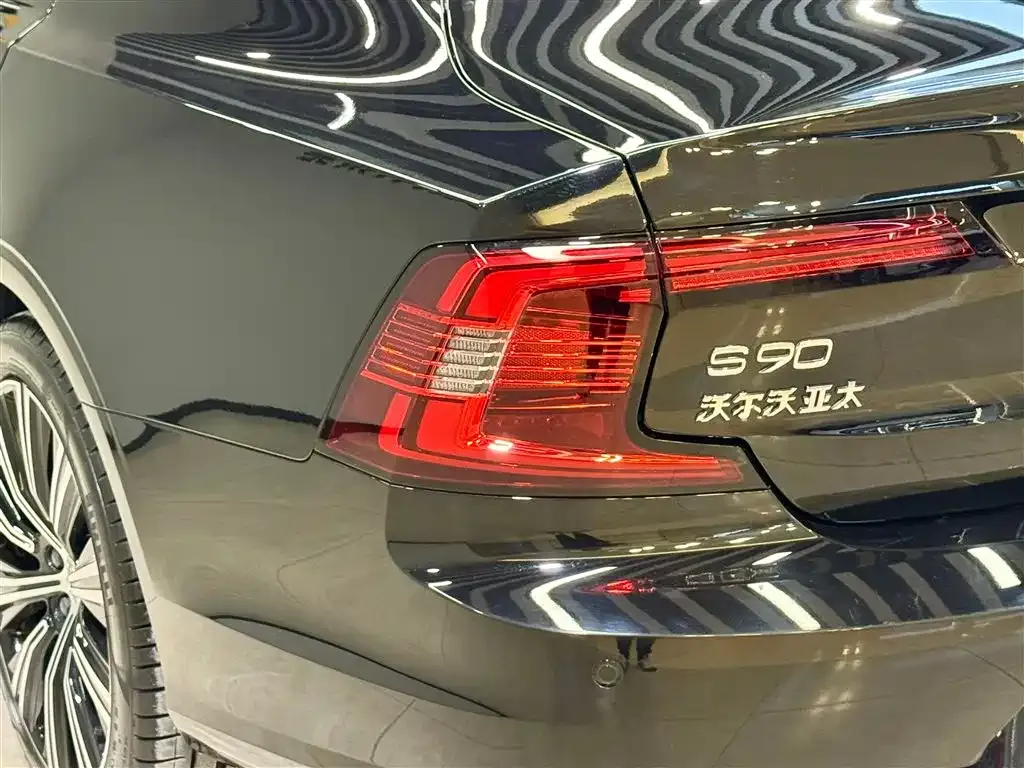 Volvo S90 — фото 2