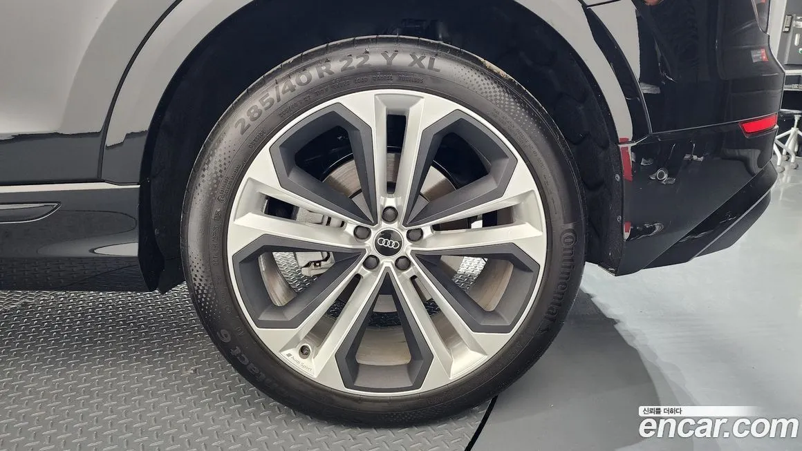 Audi Q8 2025 из KR, фото 8