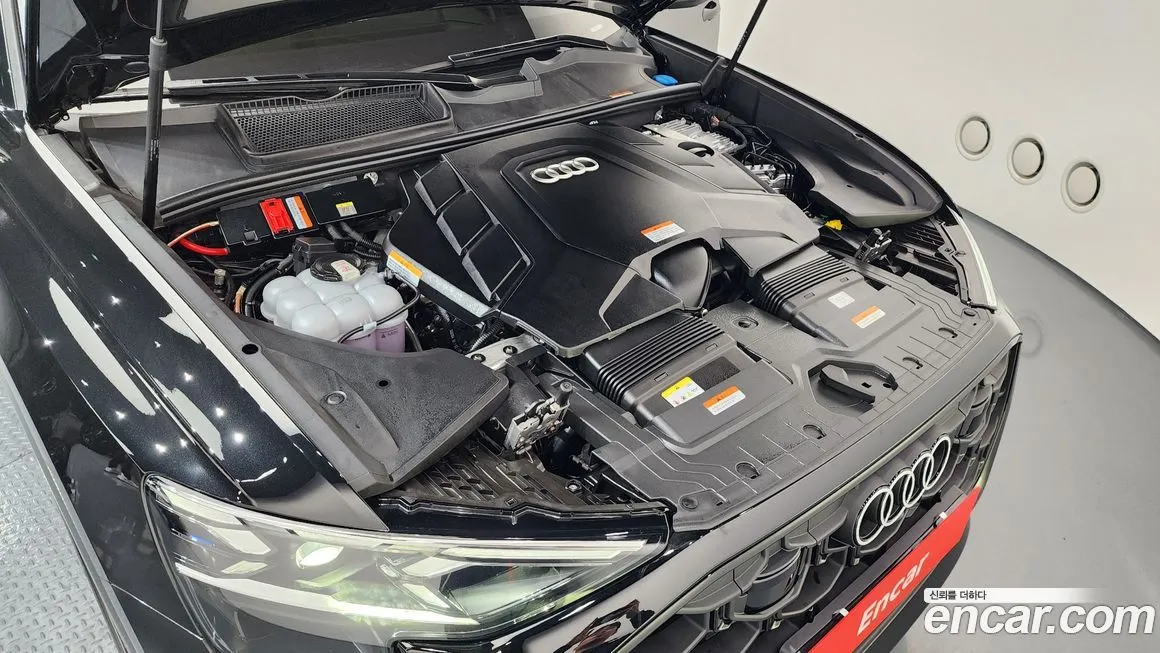 Audi Q8 2025 из KR, фото 10