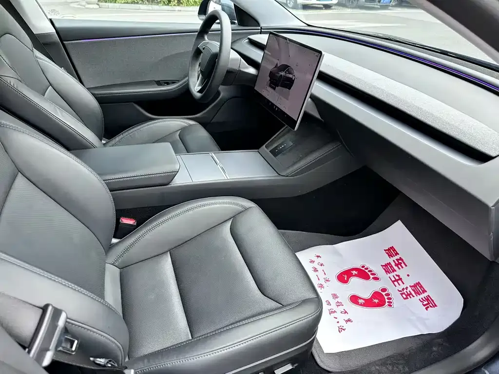 Tesla Model 3 — фото 3