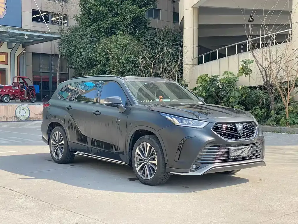 Toyota Crown Kluger 2024 из CN, фото 9