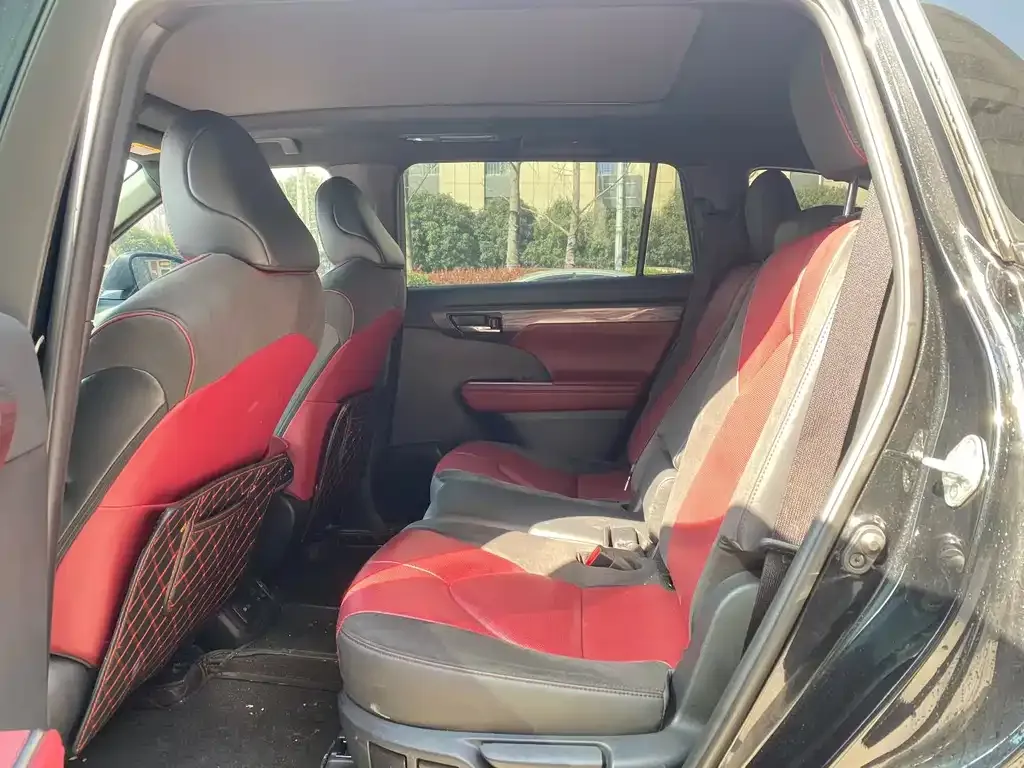Toyota Crown Kluger 2024 из CN, фото 6