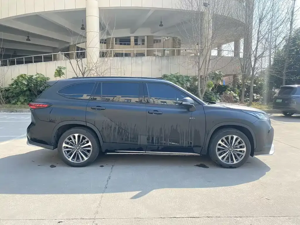 Toyota Crown Kluger 2024 из CN, фото 2