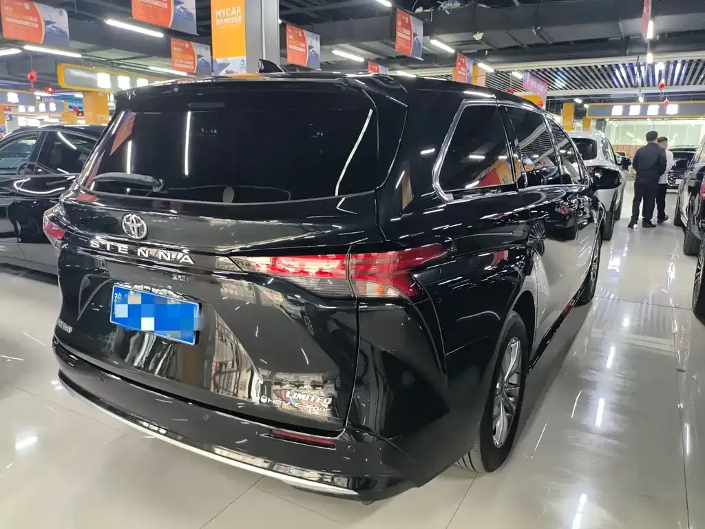 Toyota Sienna 2025 из CN, фото 6