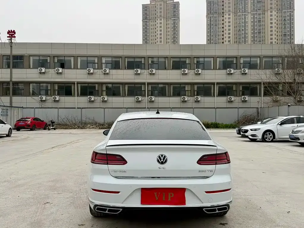 Volkswagen CC 2024 из CN, фото 2