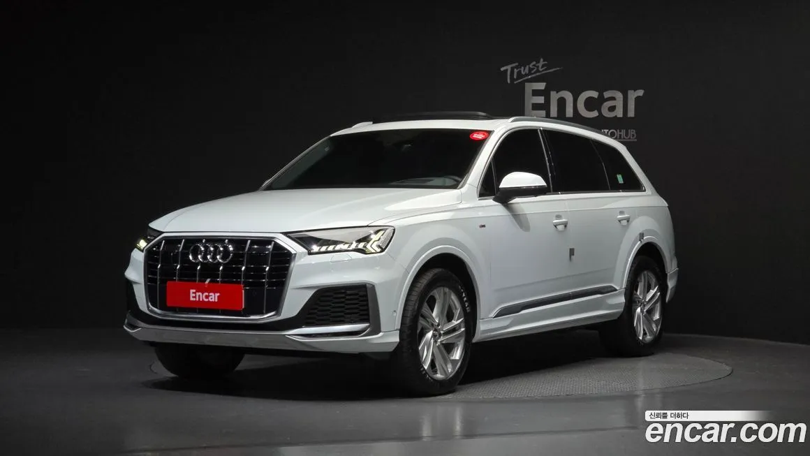 Audi Q7 — фото 1