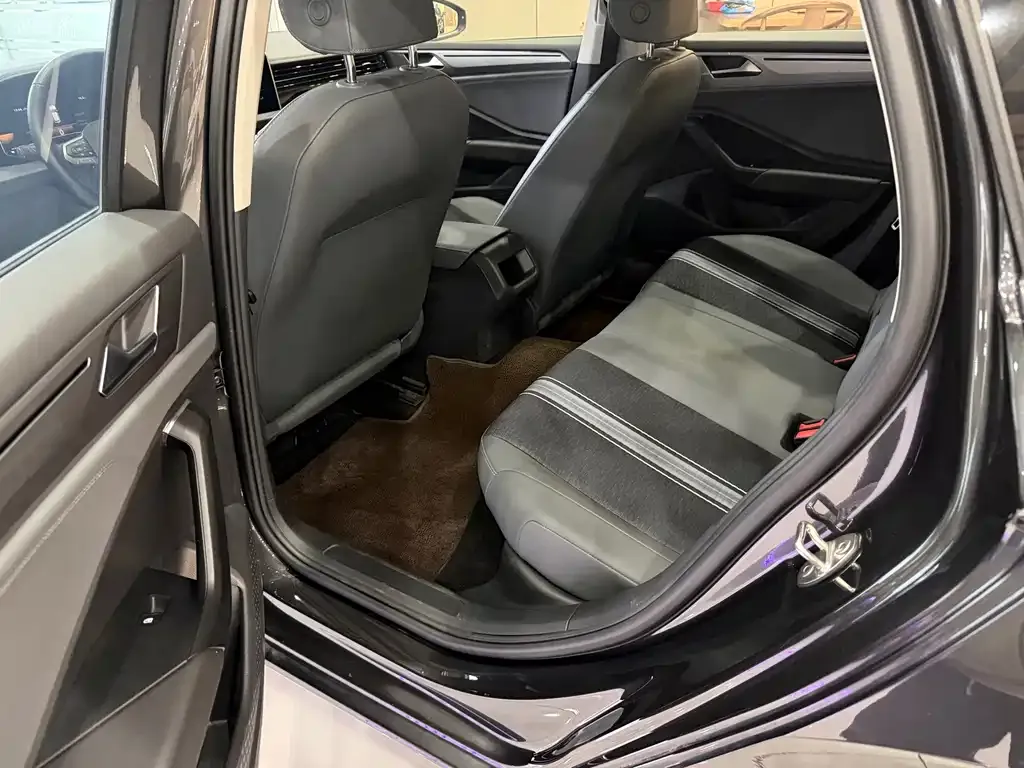Volkswagen Sagitar 2023 из CN, фото 5