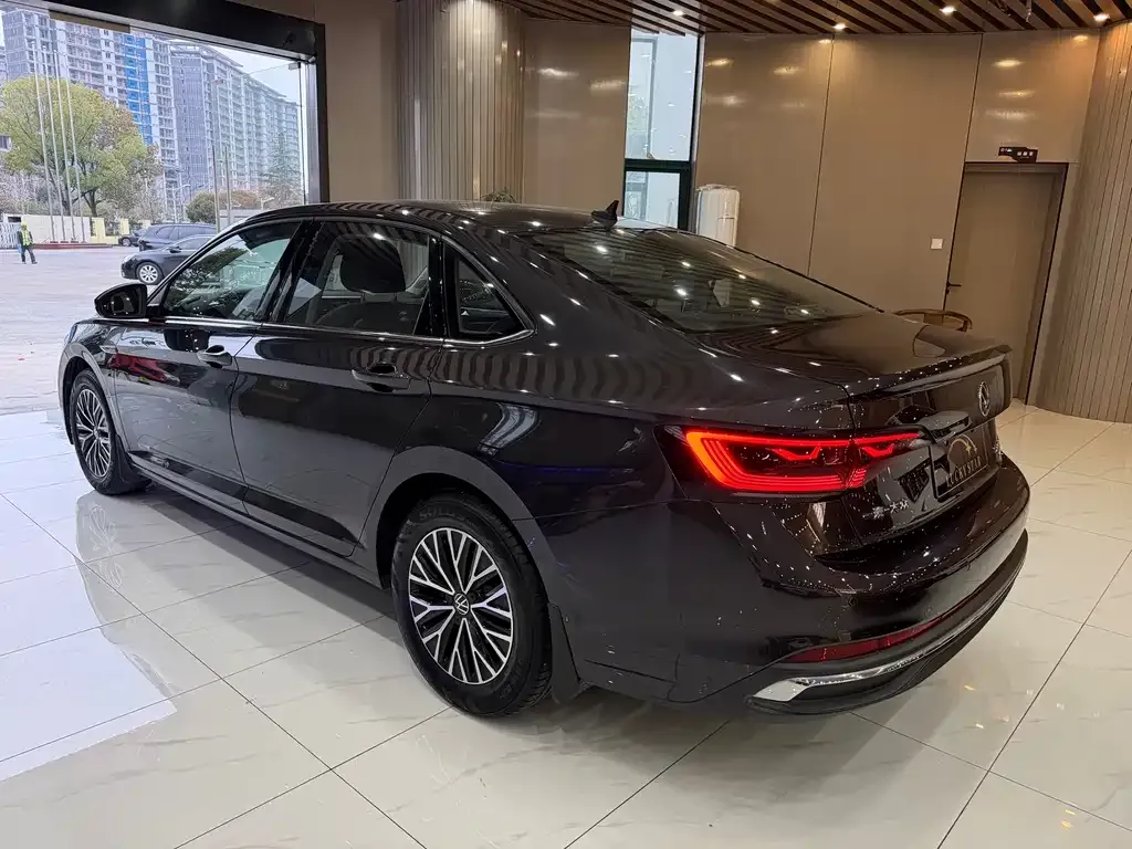 Volkswagen Sagitar 2023 из CN, фото 2