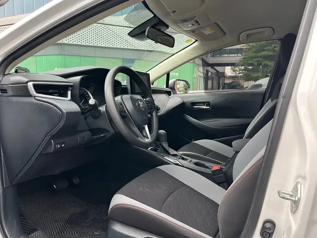 Toyota Corolla 2023 из CN, фото 9