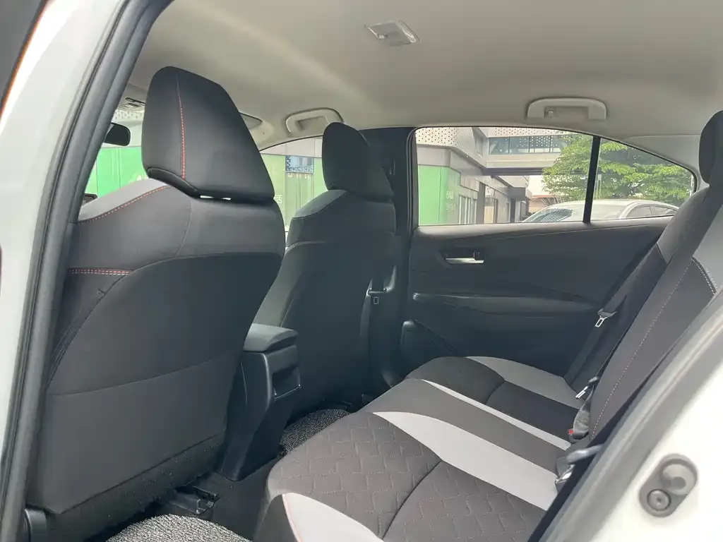 Toyota Corolla 2023 из CN, фото 2