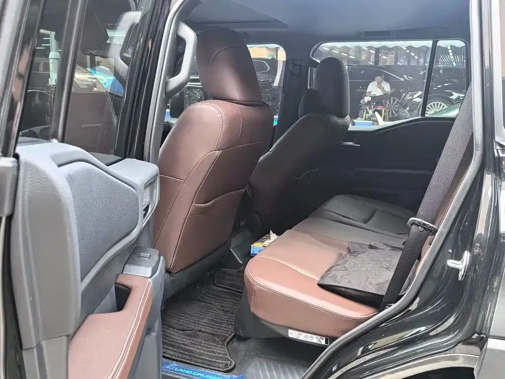 Toyota Prado 2025 из CN, фото 9