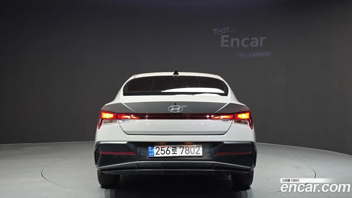 Hyundai AVANTE — фото 4