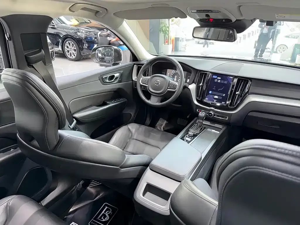 Volvo XC60 2021 из CN, фото 10