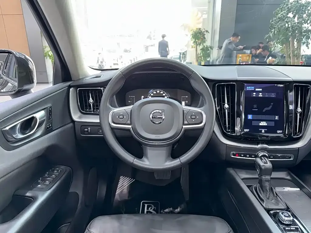 Volvo XC60 2021 из CN, фото 7