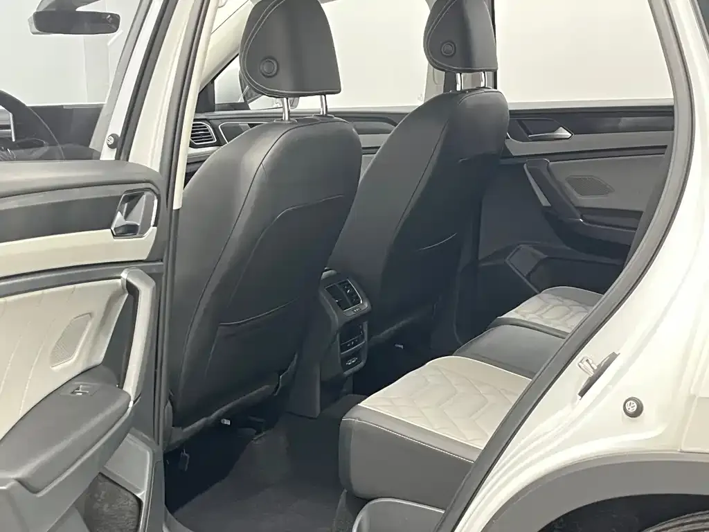 Volkswagen Tayron 2022 из CN, фото 4