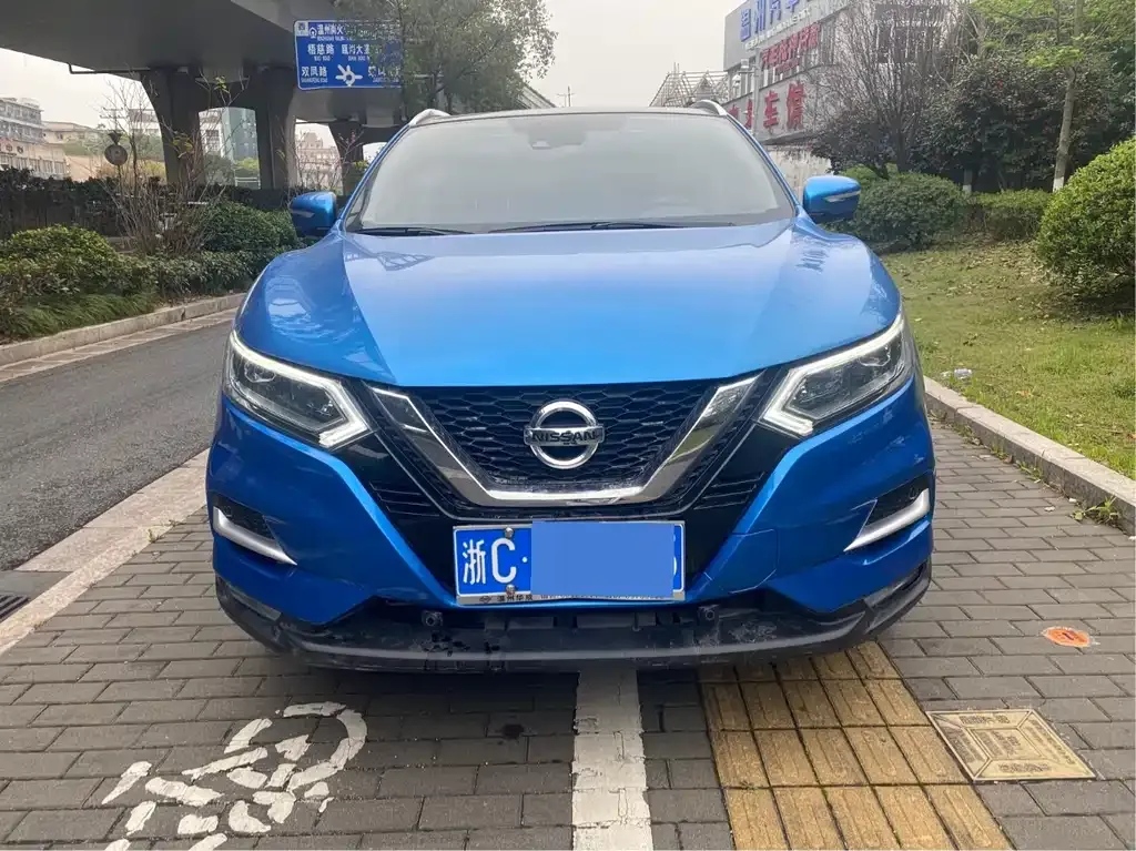 Nissan Qashqai 2021 из CN, фото 2
