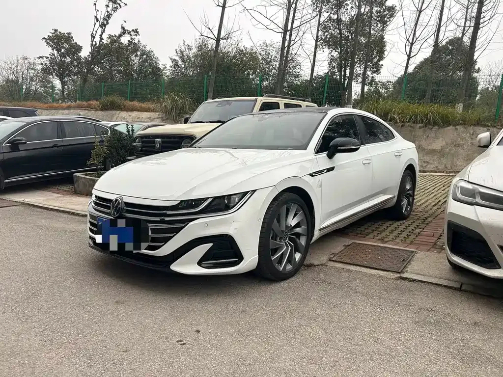 Volkswagen CC 2024 из CN, фото 1