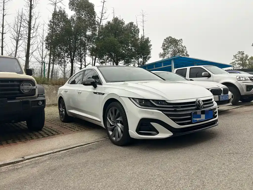 Volkswagen CC 2024 из CN, фото 8