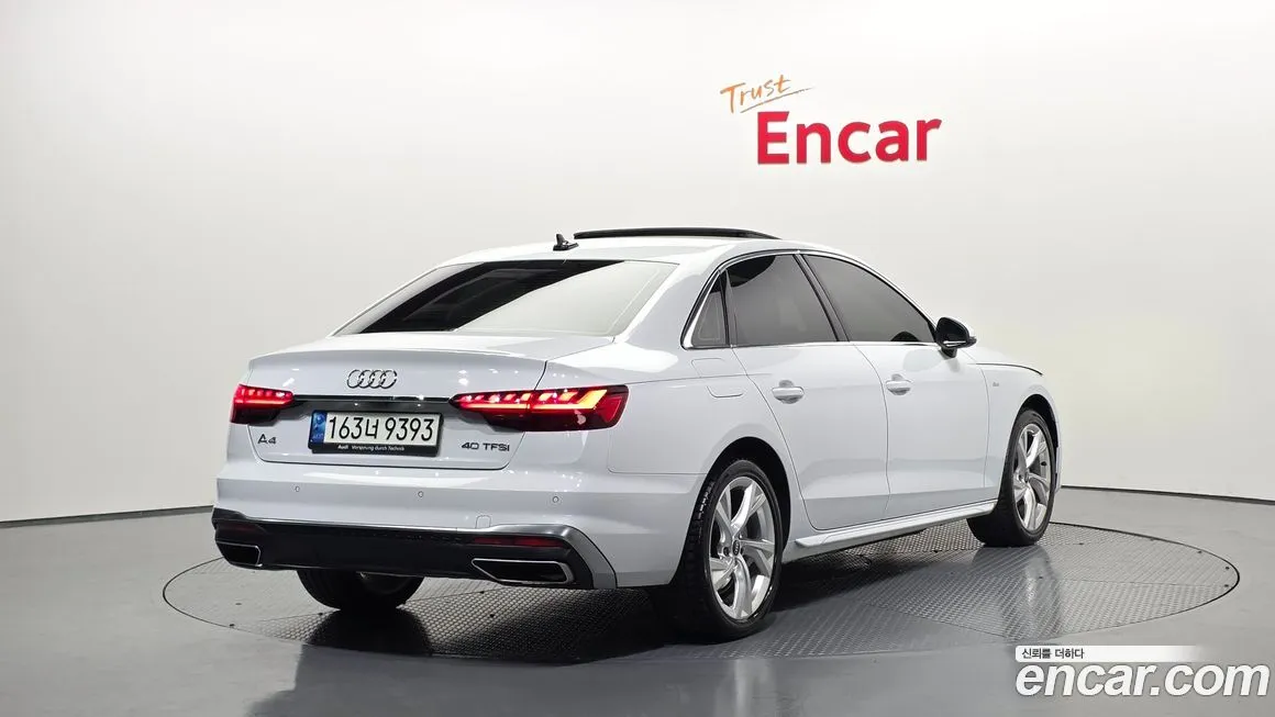 Audi A4 — фото 10