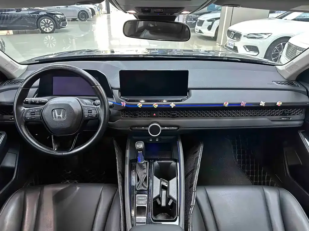 Honda Accord — фото 7