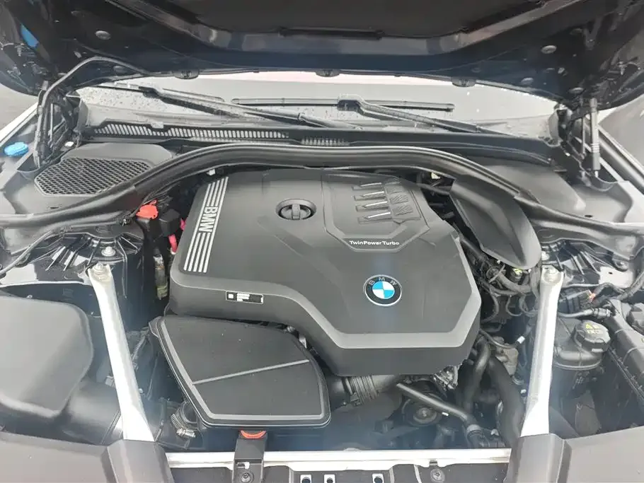 BMW 5 Series 2025 из CN, фото 9