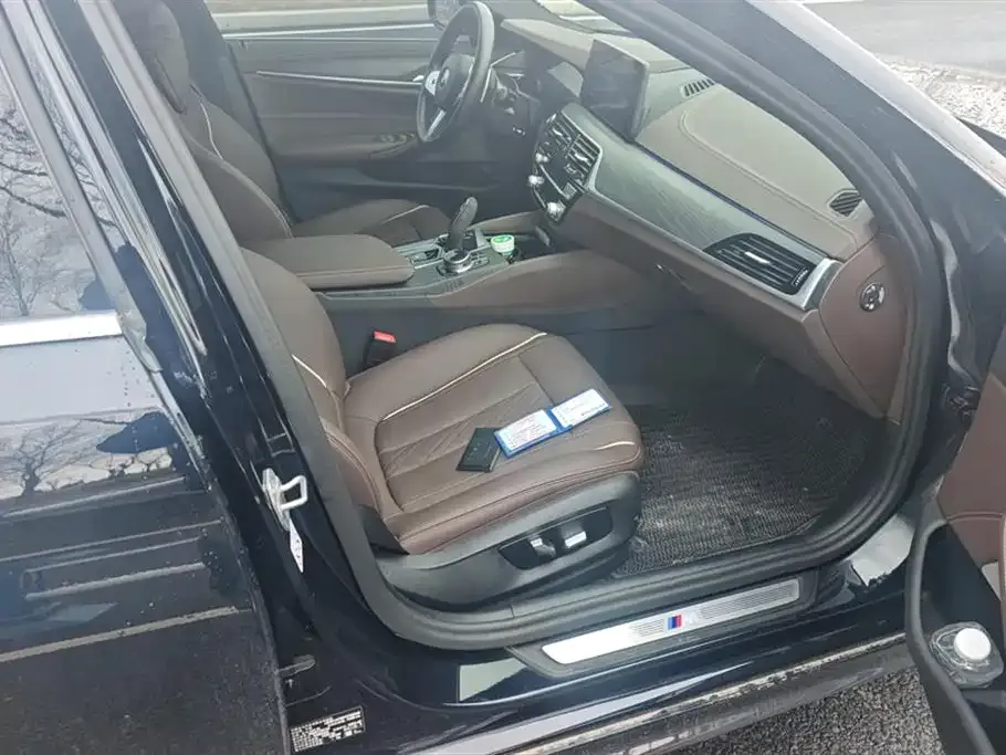 BMW 5 Series 2025 из CN, фото 10