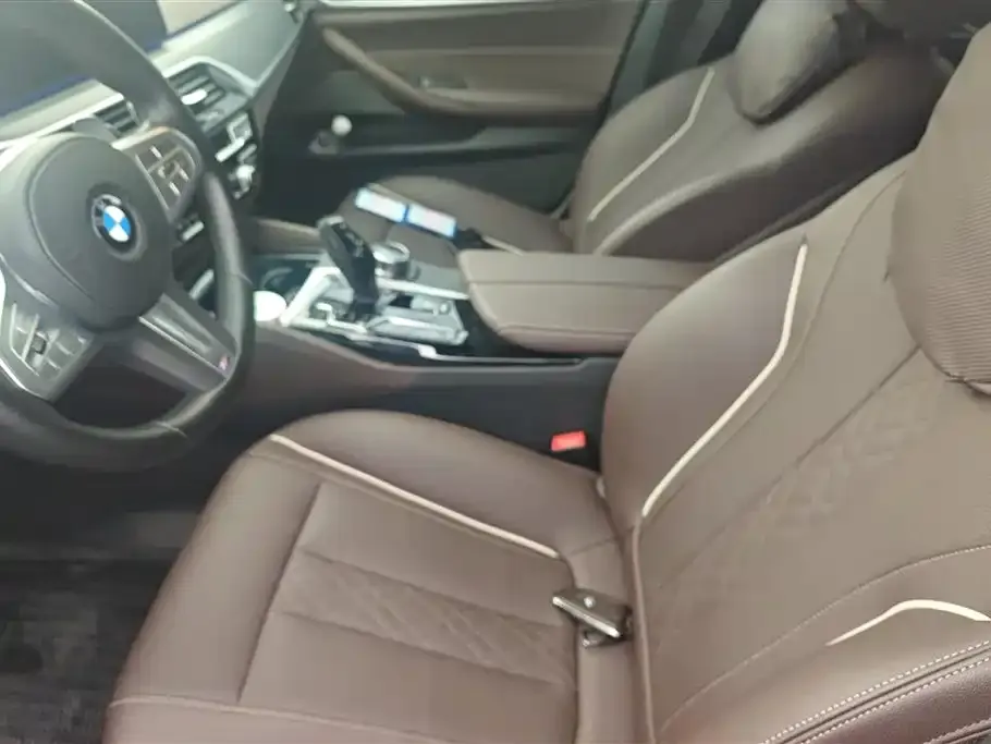 BMW 5 Series 2025 из CN, фото 8