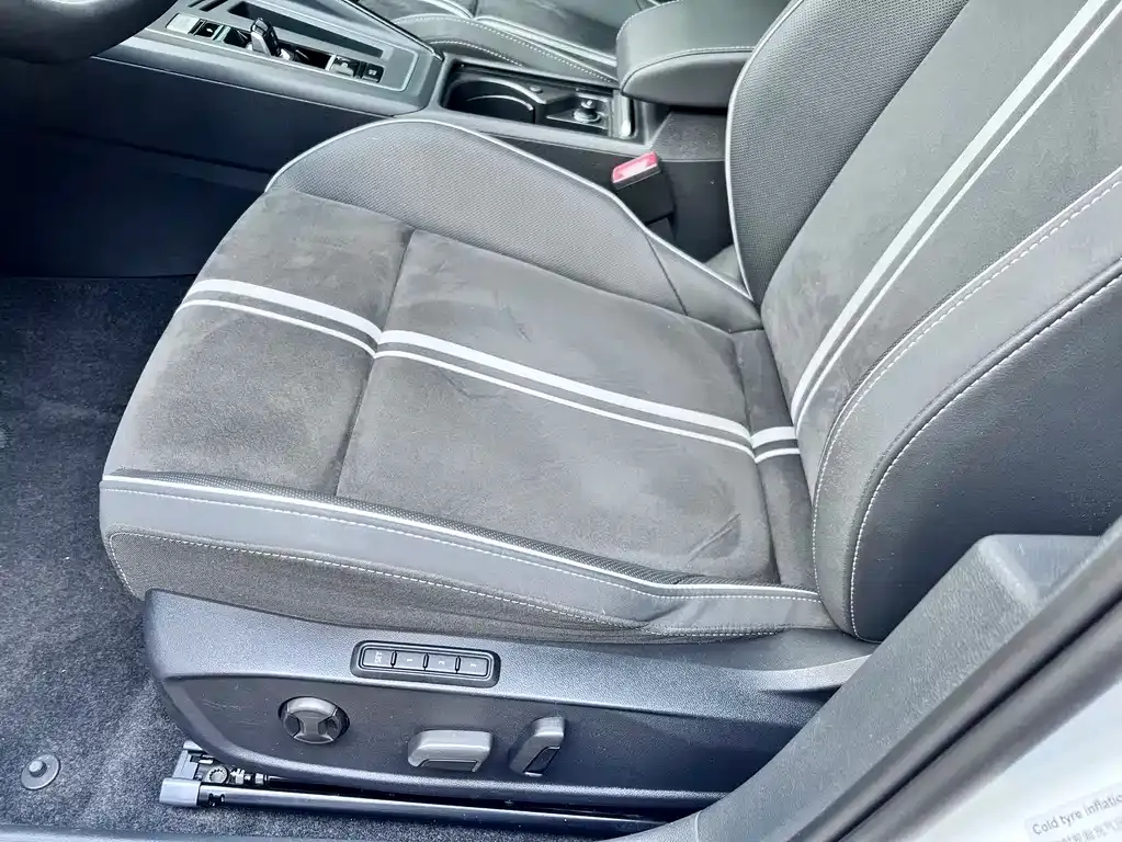 Volkswagen Golf 2022 из CN, фото 6