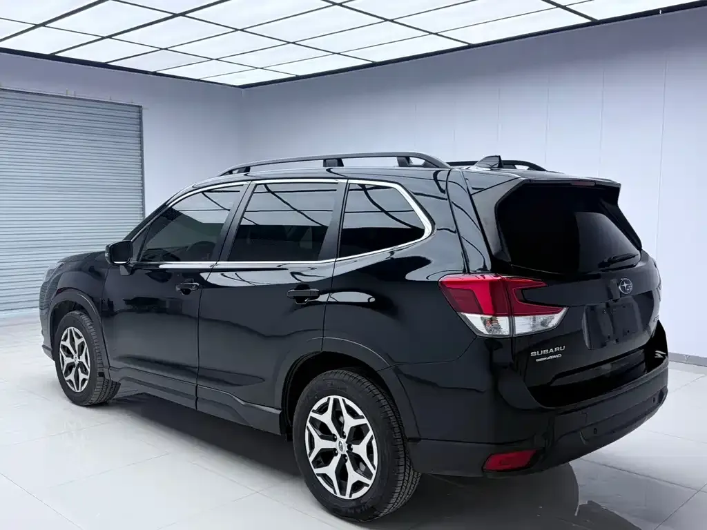 Subaru Forester 2022 из CN, фото 9