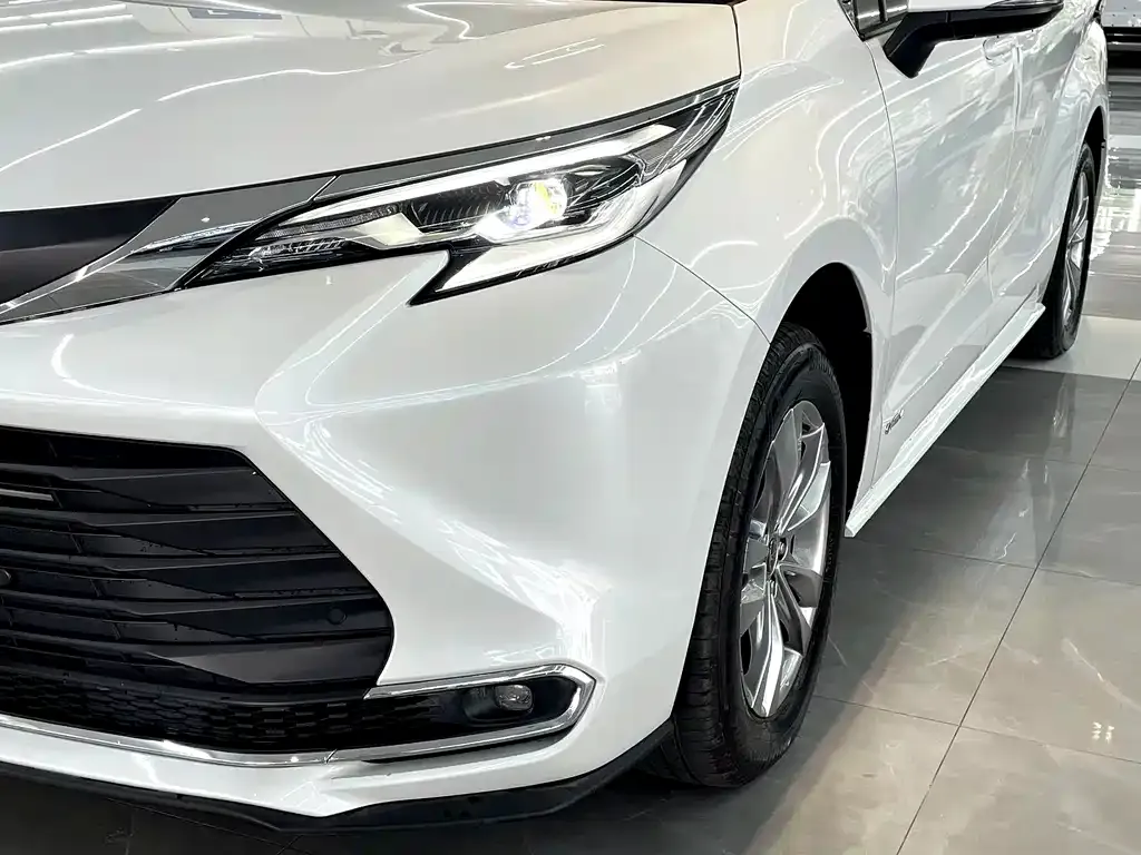 Toyota Sienna 2025 из CN, фото 9
