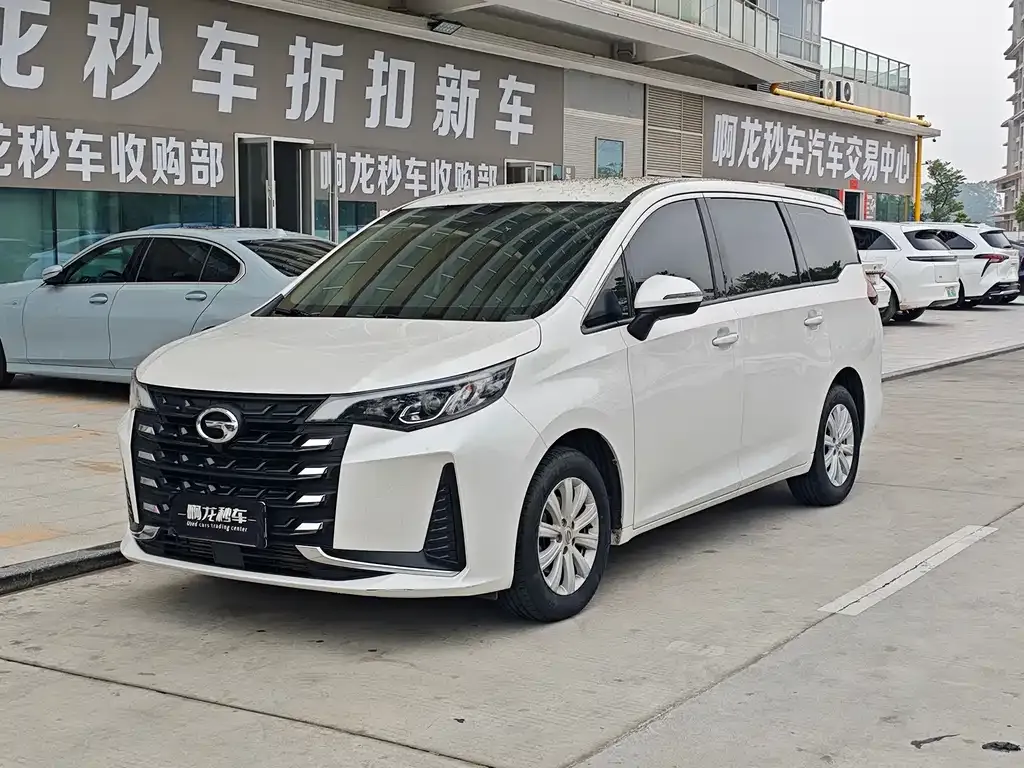 GAC Motor Trumpchi M6 — фото 1